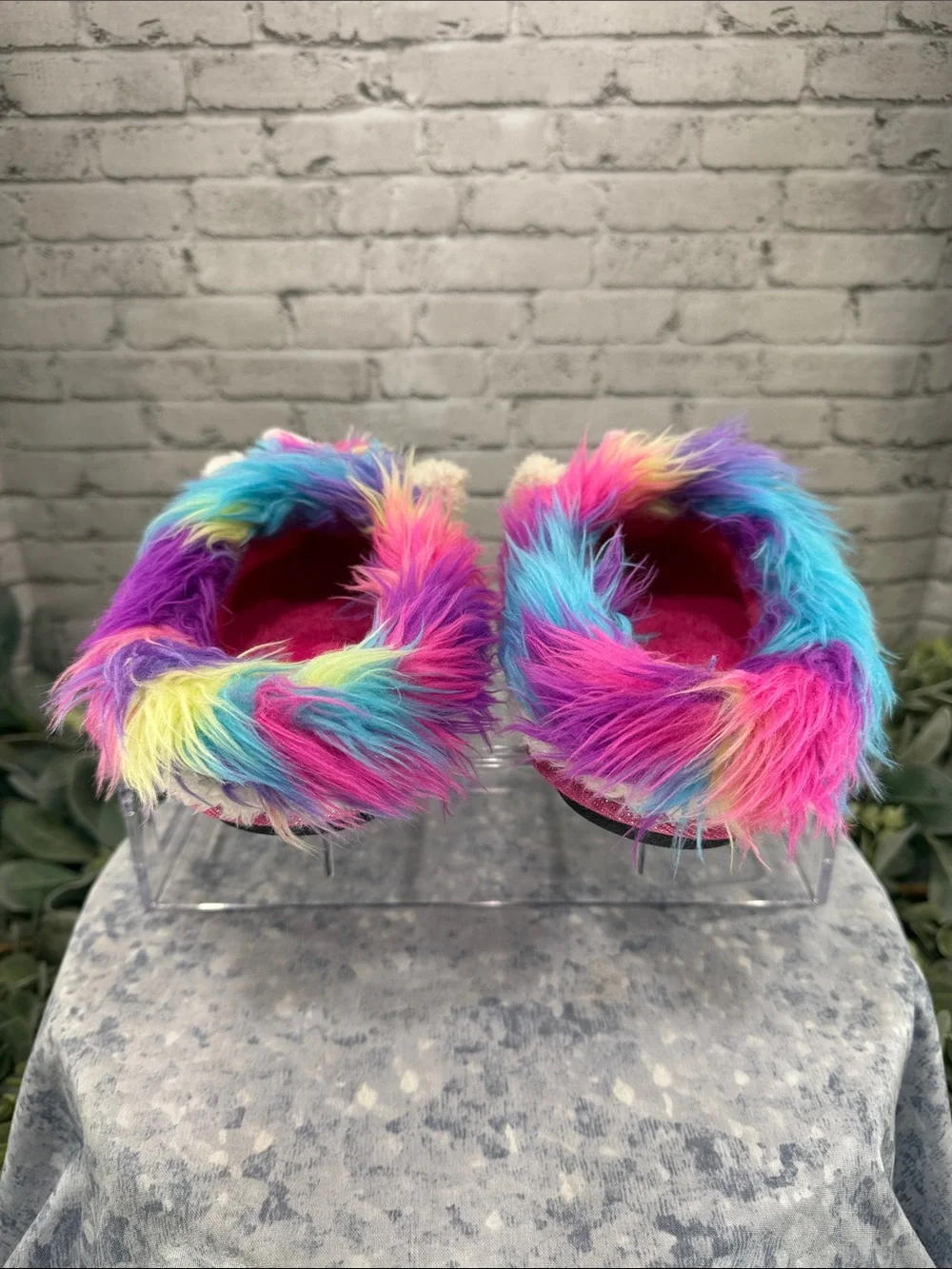 DEARFOAMS - White Fuzzy Plush 3D Unicorn Slippers - Girls 2-3 🦄 EUC